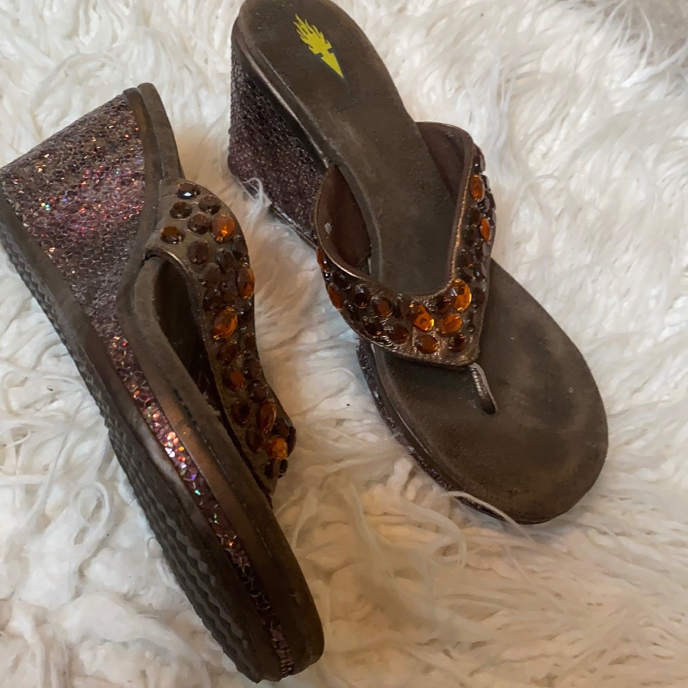 🌺2/$20. Volatile  slides